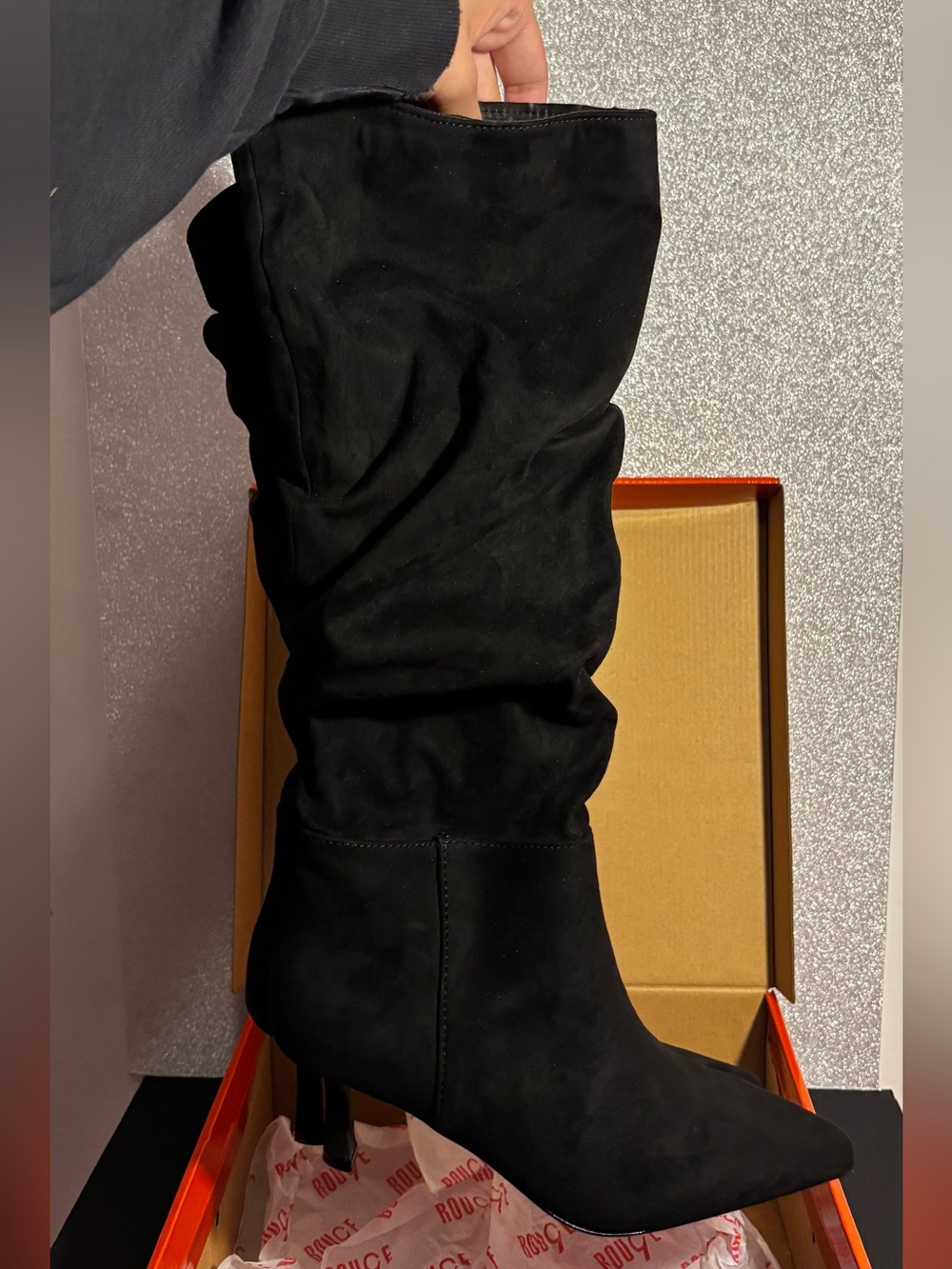 Rouge Helium Black Slouchy Pointed-Toe Mid Heel Boots